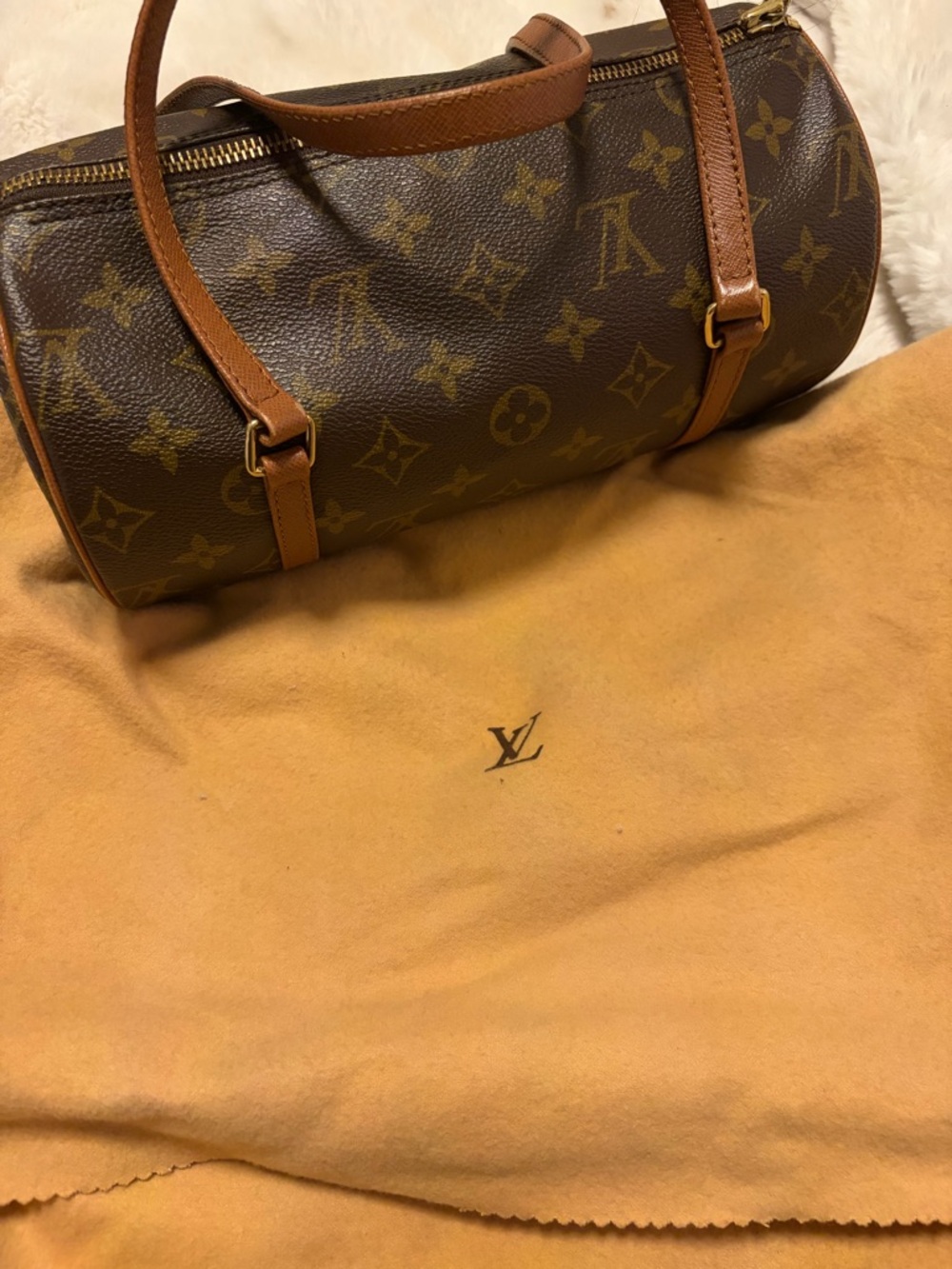 Louis Vuitton Monogram Canvas papillon Barrel Bag size 26 - Picture 11 of 13